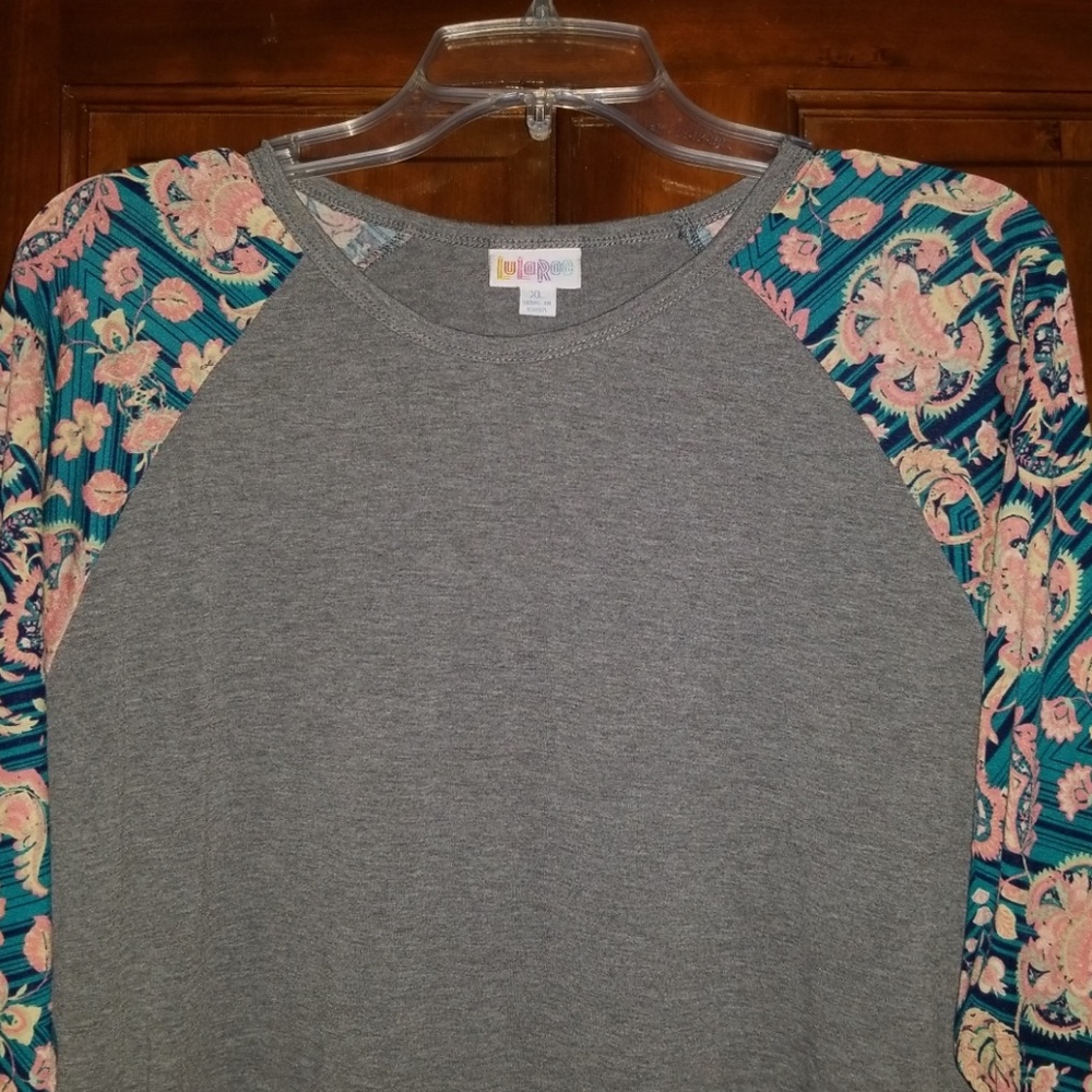 LuLaRoe Randy top